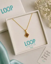Loop Rhombus Pendant Necklace